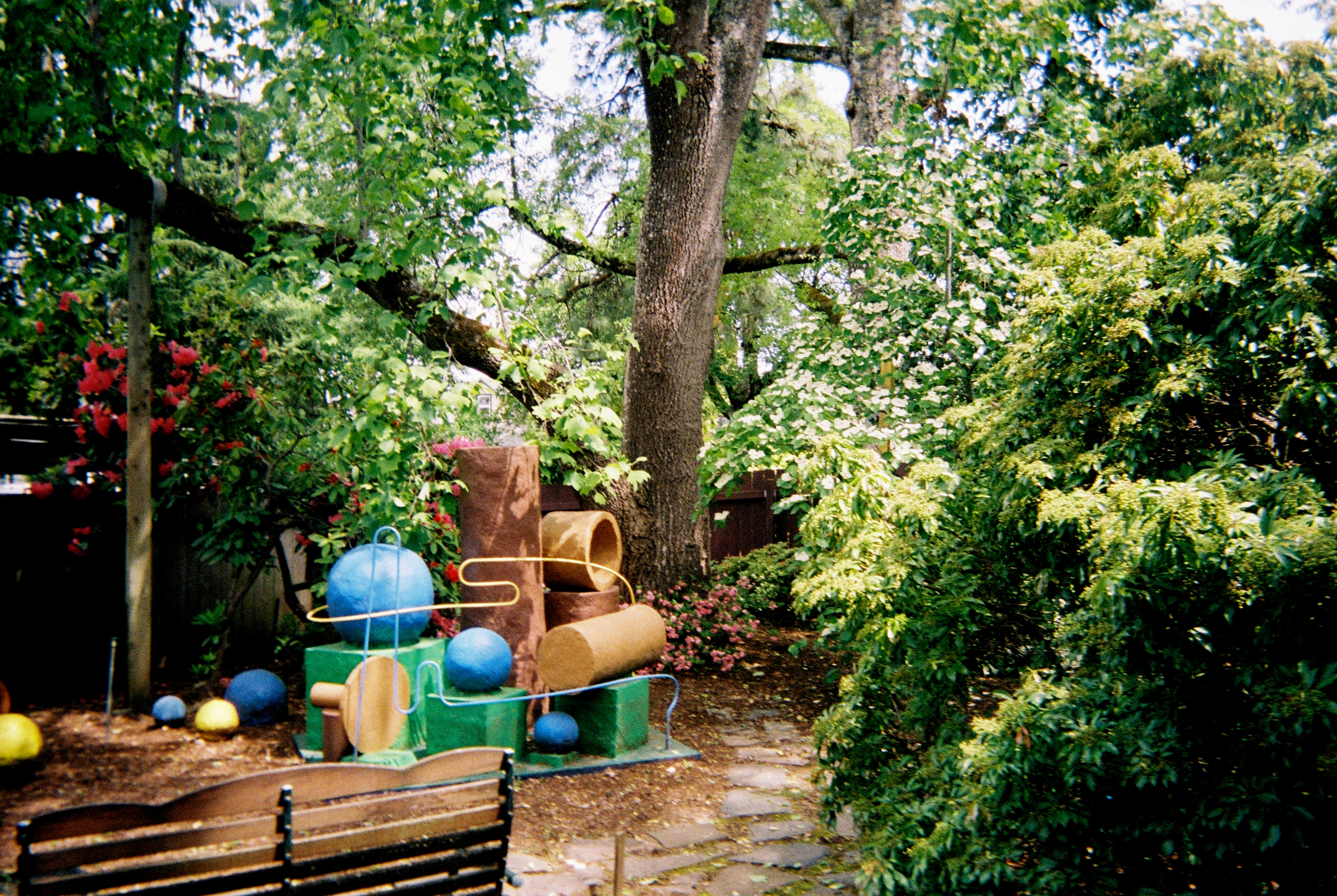 13c. 8’ x 5’ x 7’.