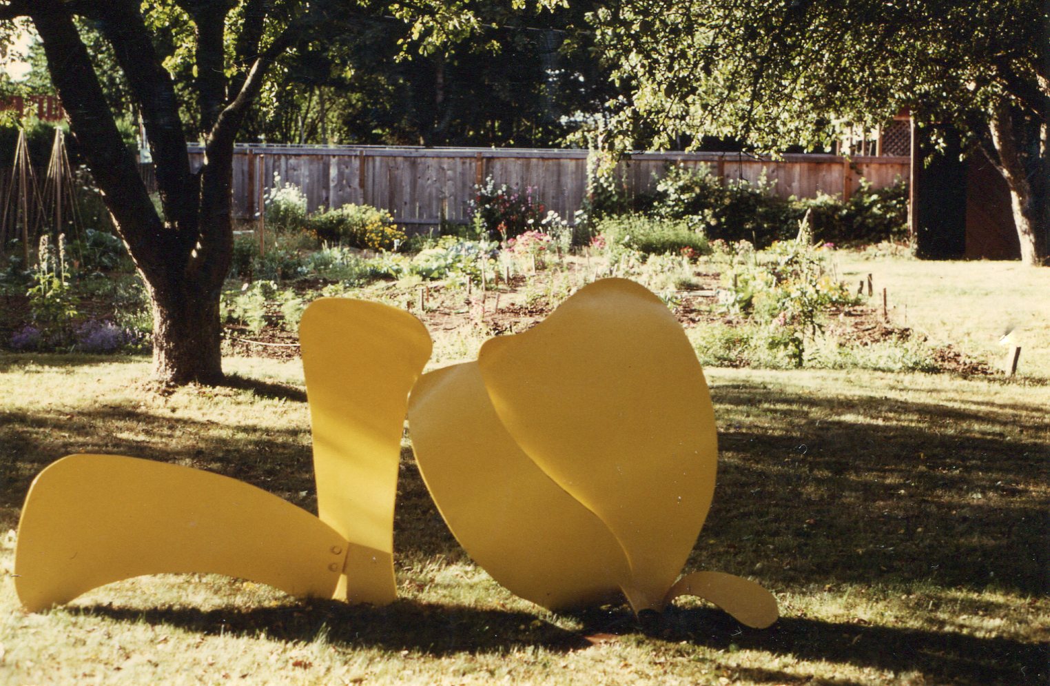 4b. Length, width, height: 5.5’ x 1’ x 8’.